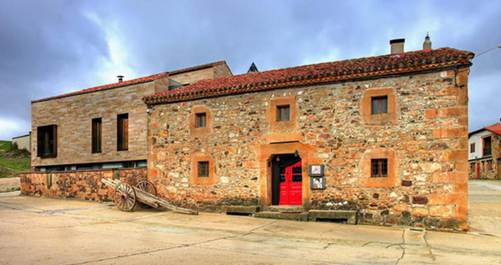 Posada Real La Vieja Chimenea-Spa Herreros Exterior photo